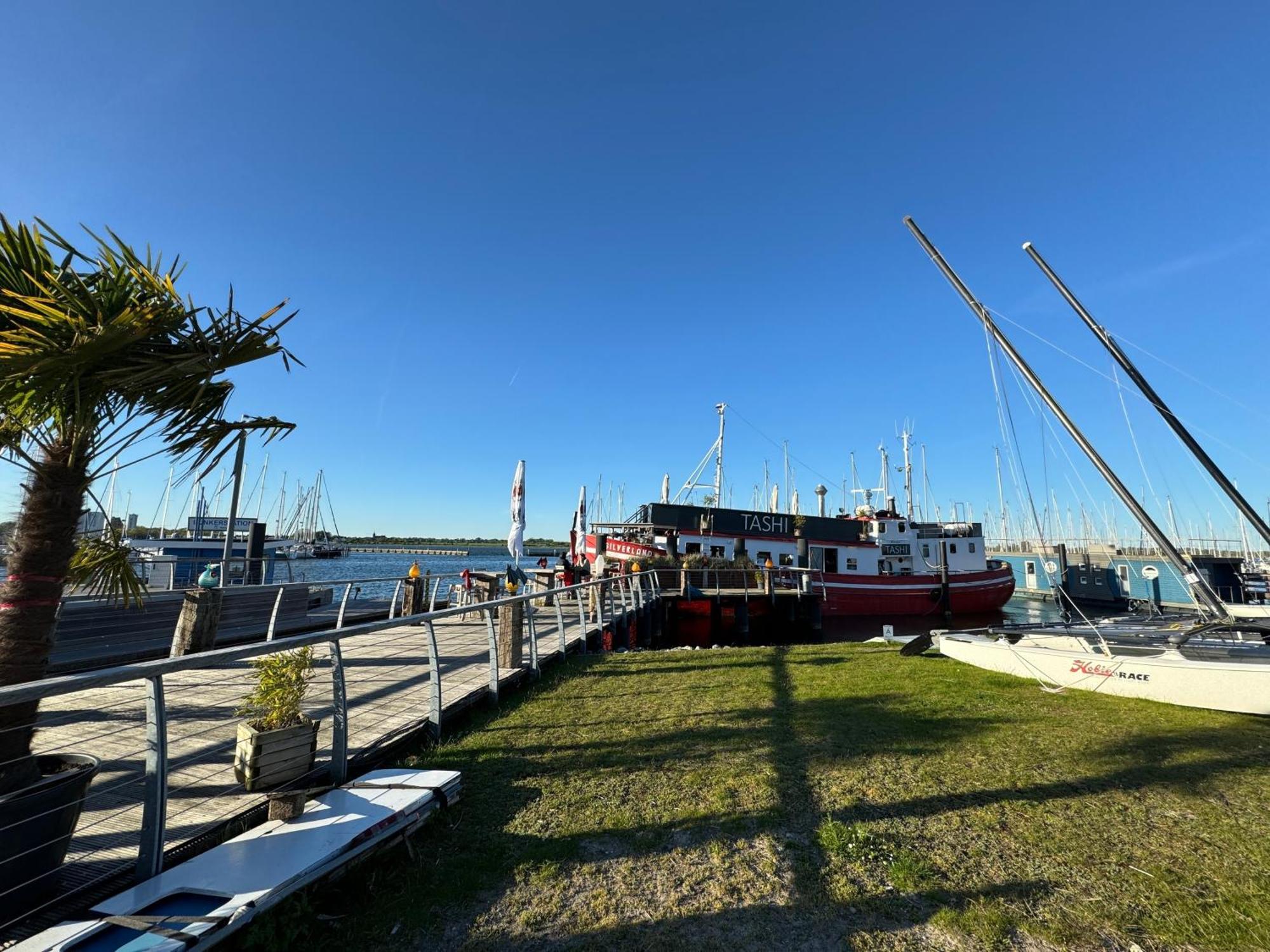 Hausboot Fehmarn Hotel Exterior foto