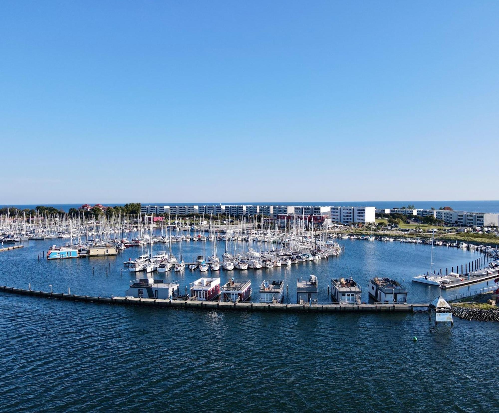 Hausboot Fehmarn Hotel Exterior foto
