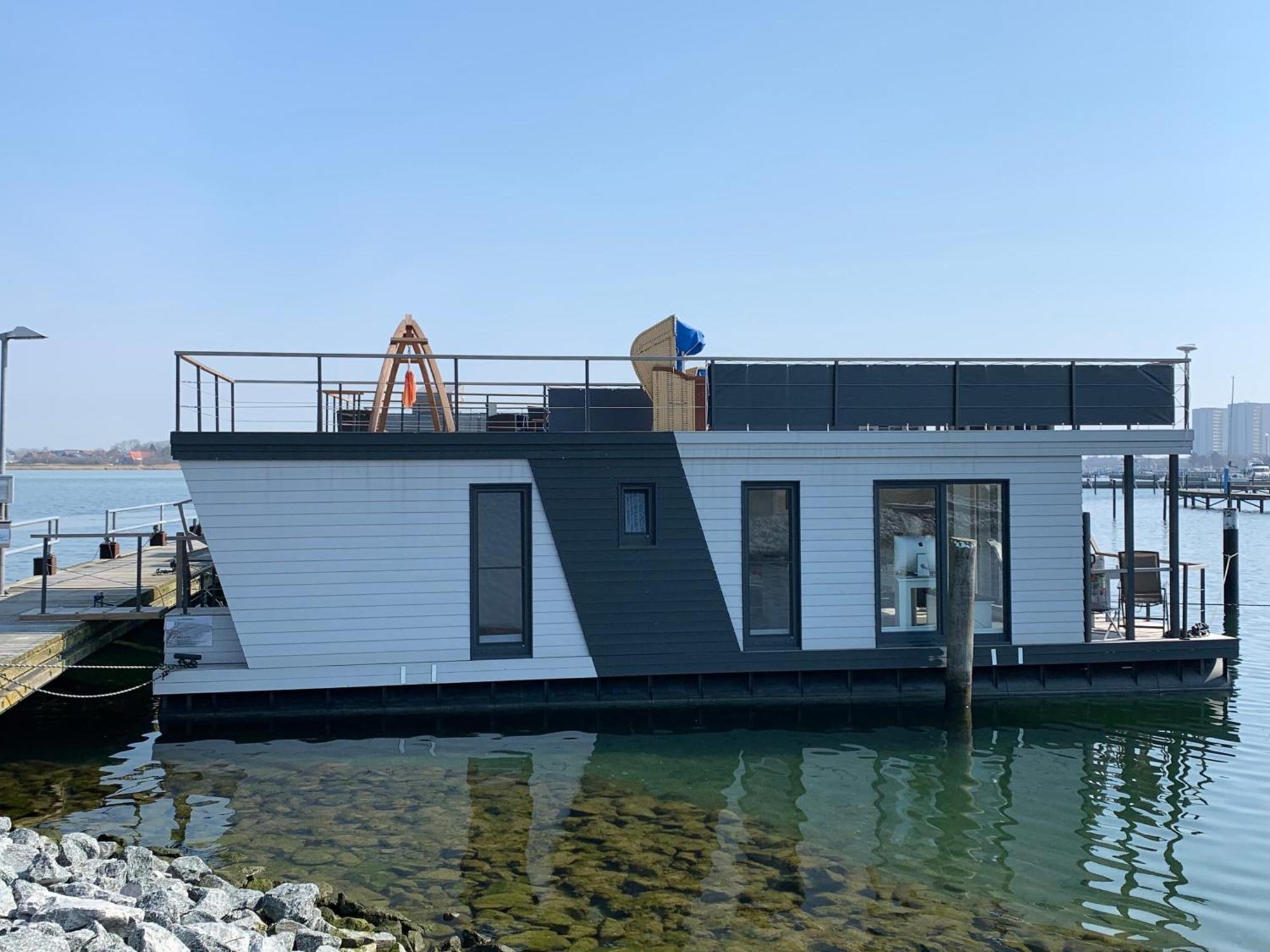 Hausboot Fehmarn Hotel Exterior foto